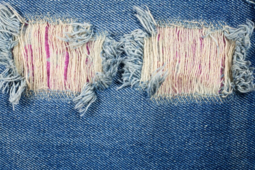 How to Fray Jeans and Fix Them - The Easiest Way